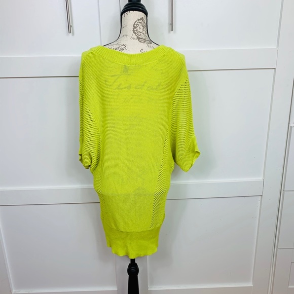 Which sweater/swim Cover - Picture 2 of 3